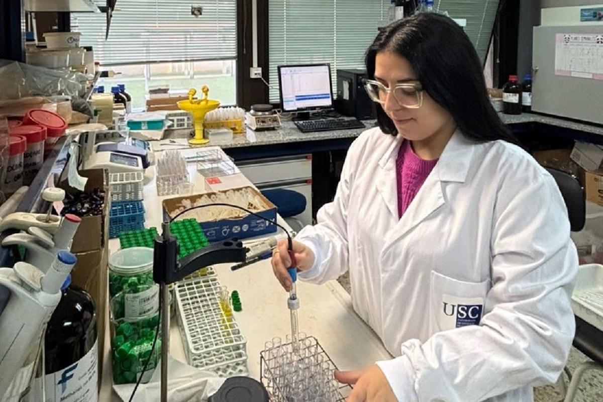 Raquel Cela, investigadora de la Unidade de Xestión Ambiental e Forestal Sostible (UXAFORES) del Campus Terra de la USC