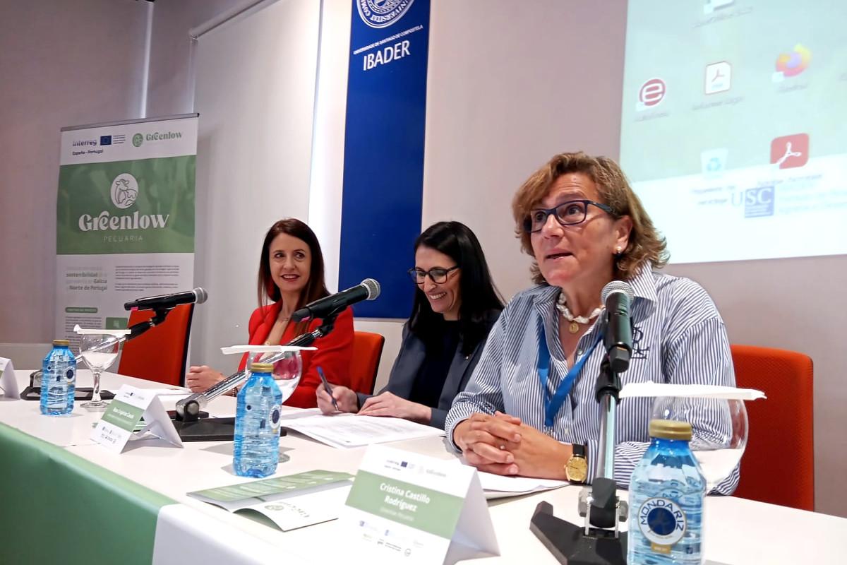 Cristina Castillo, investigadora principal do proxecto, xunto á reitora da USC e á conselleira do Medio Rural